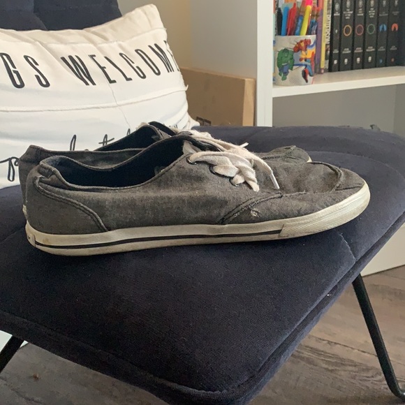 Sneakers - Picture 4 of 4